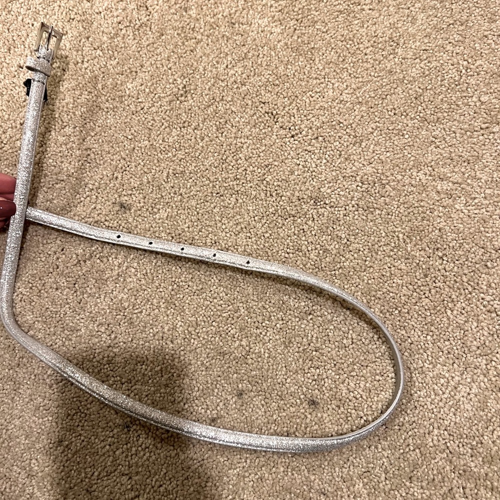 Skinny sparkly belt